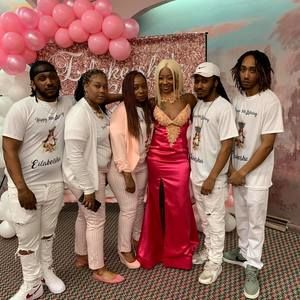 Meet your Posher, Annie